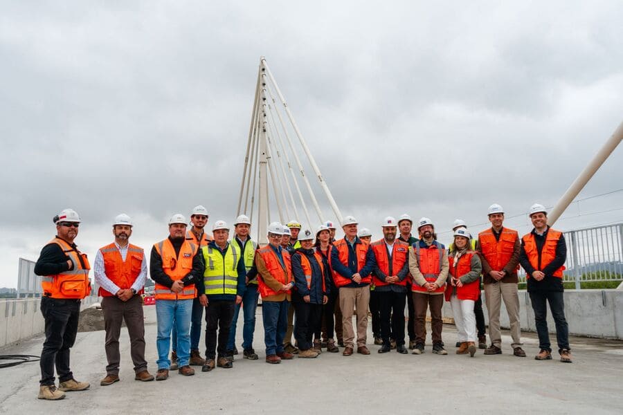 Autoridades visitan nuevo Puente Ferroviario Biobío.