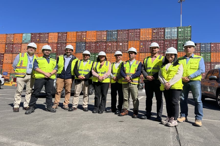 Visita de subsecretaria de Evaluación Social y seremi de Desarrollo Social y Familia a Puertos de Talcahuano.